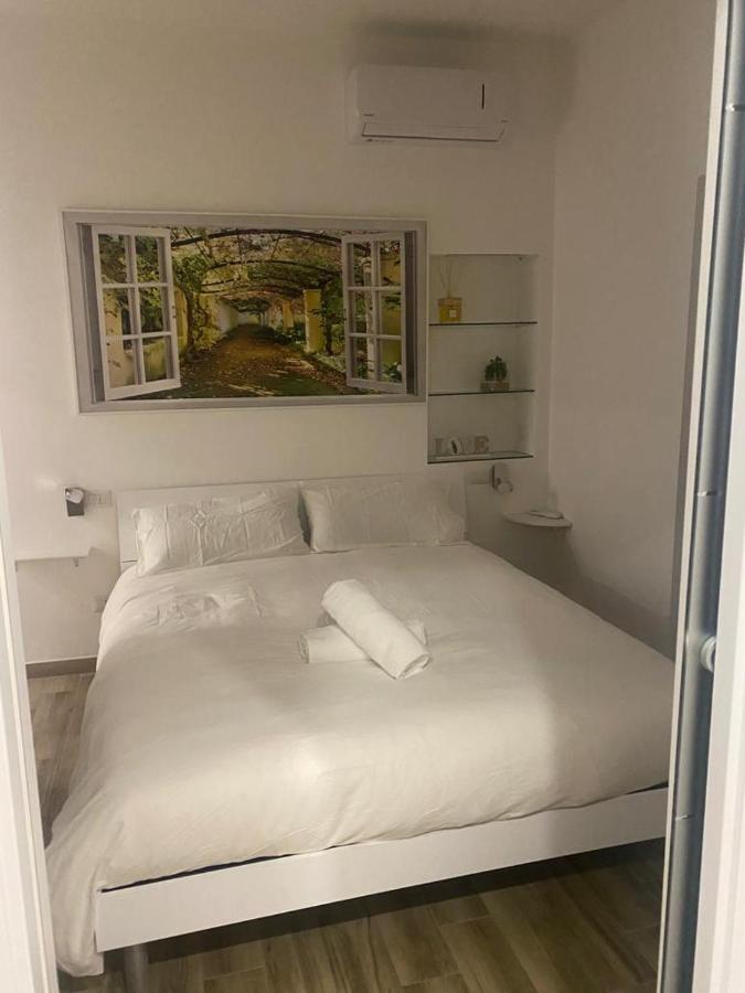 Exclusive Mood Apartment Рим Екстер'єр фото